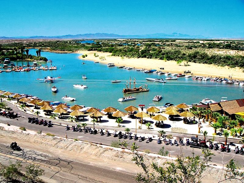 Pirate Cove Resort & Marina Needles Exteriér fotografie